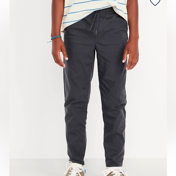 Old Navy Black Built-In Flex Tapered Tech Pants for
Boys S (6-7) - Picture 2 of 8